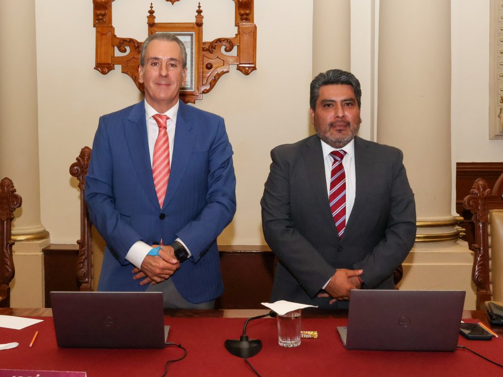 pepechedrauimx's tweet photo. El trabajo coordinado y el diálogo son fundamentales para seguir dando resultados. 

🏛Durante la 26.ª Sesión Extraordinaria de Cabildo continuamos impulsando acuerdos que fortalecen la administración municipal y contribuyen al desarrollo de nuestra ciudad. https://t.co/n0fjaGjiUu