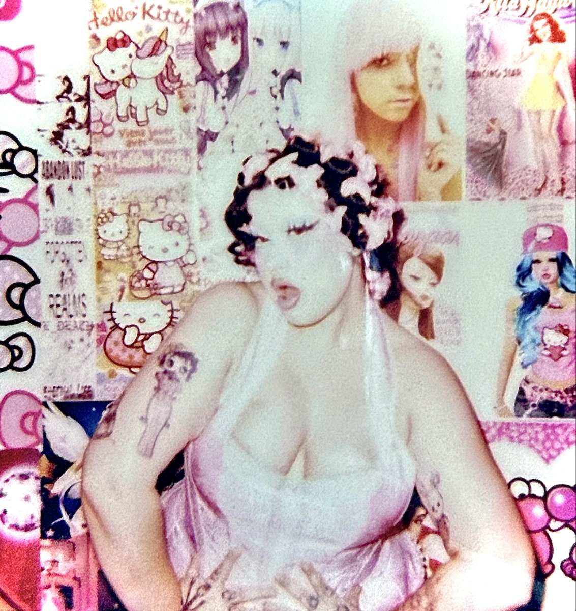 lucyloone's tweet photo. flavor of the month mixtape 🍦🎪
6 songZ a lil smth 💘
out now on all platforms 📲💕 https://t.co/qs7YObRQ22