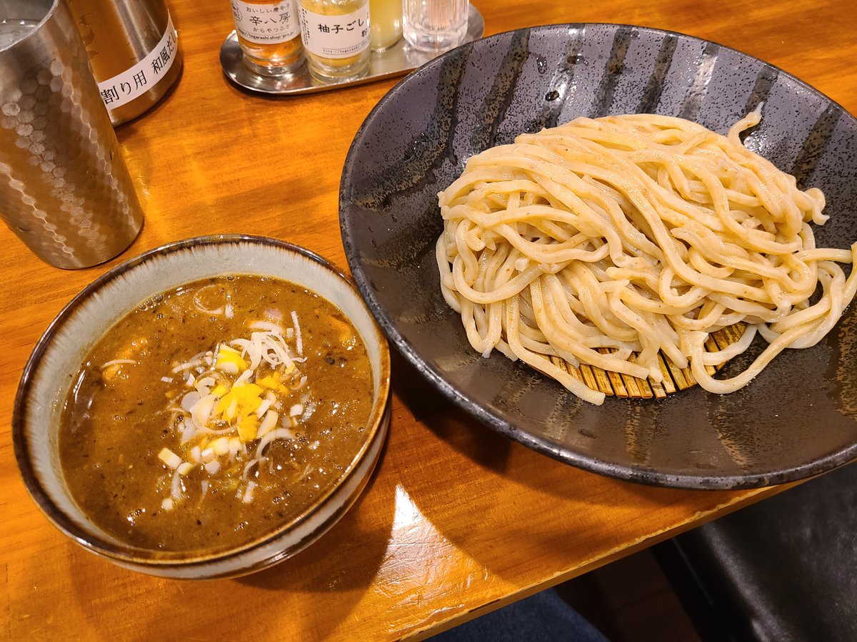 hirokazkun tweet picture