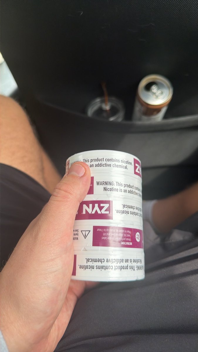 doctorexpand's tweet photo. Zynmond Green. 15 dollar rolls in #SouthDakota #Ilovedrugsandalcohol https://t.co/U5DpjMWKD8