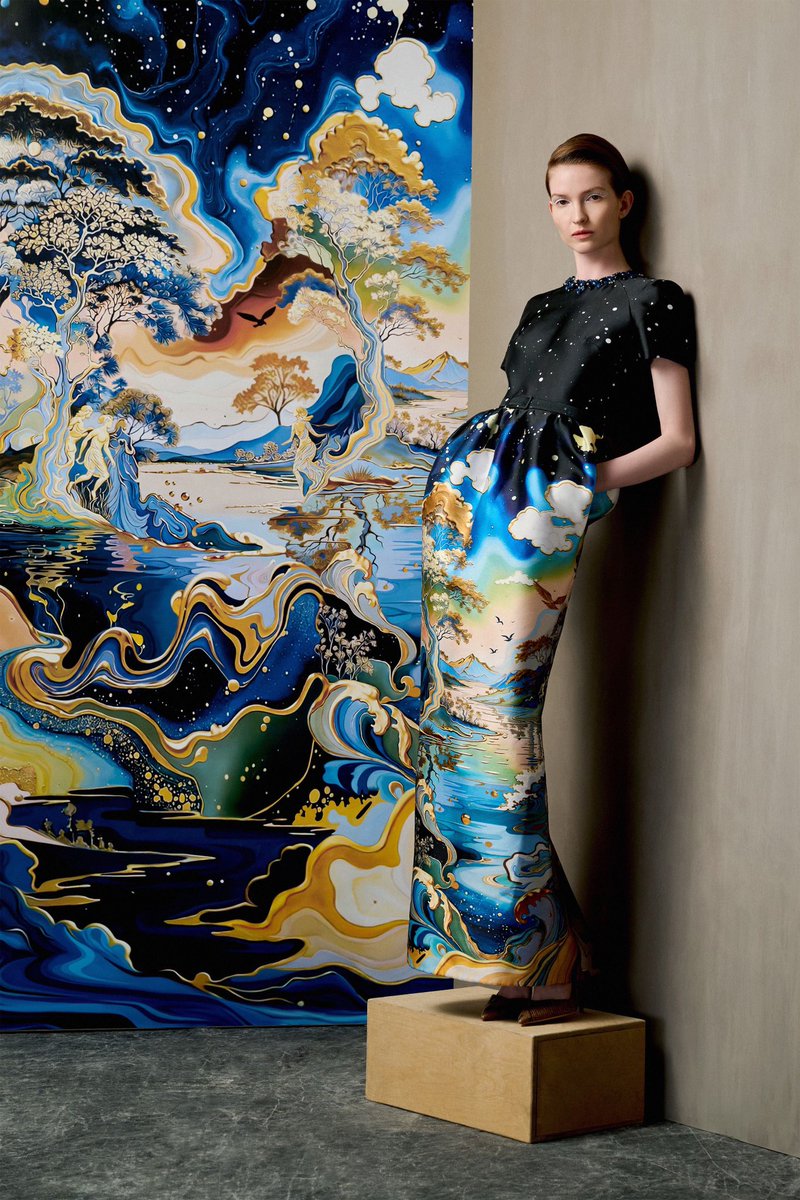 jacquemusx's tweet photo. Mary Katrantzou R27 https://t.co/QbudIFNSf2