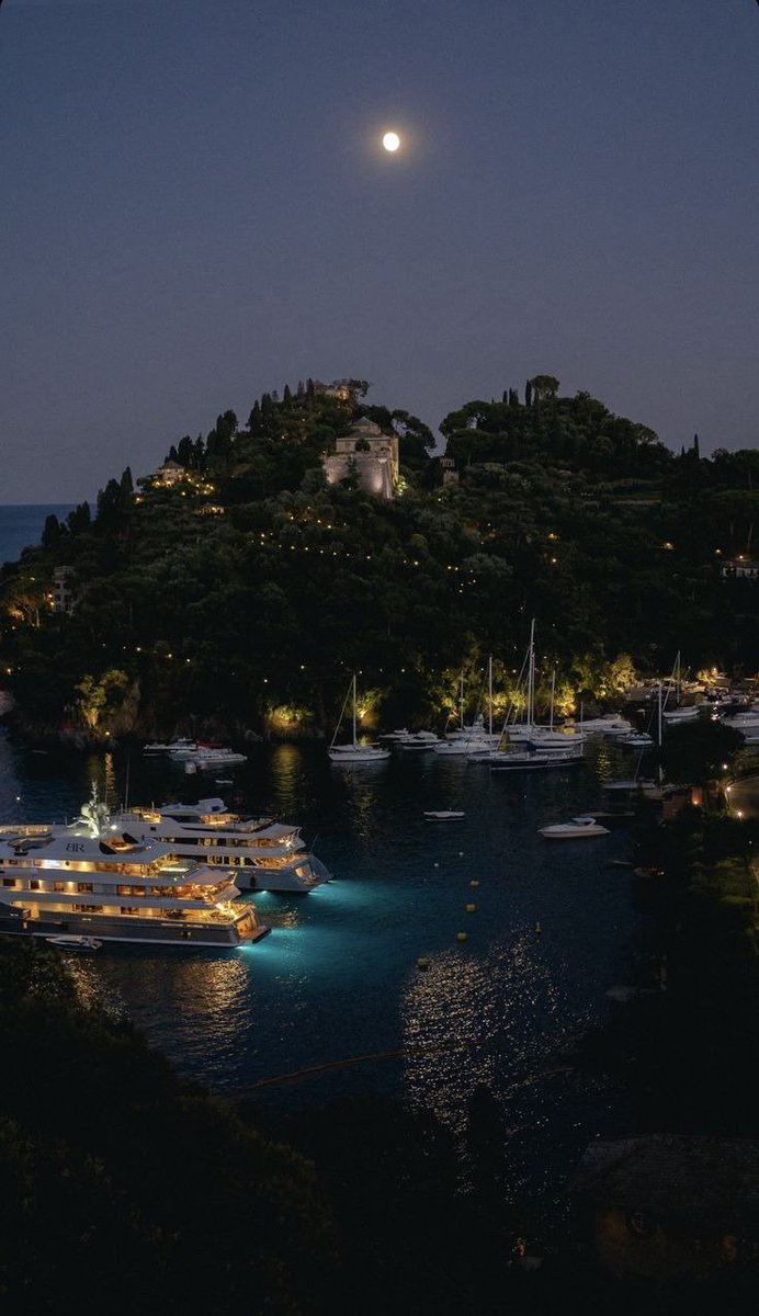 naturehealyou's tweet photo. italy https://t.co/jow6ldPtek