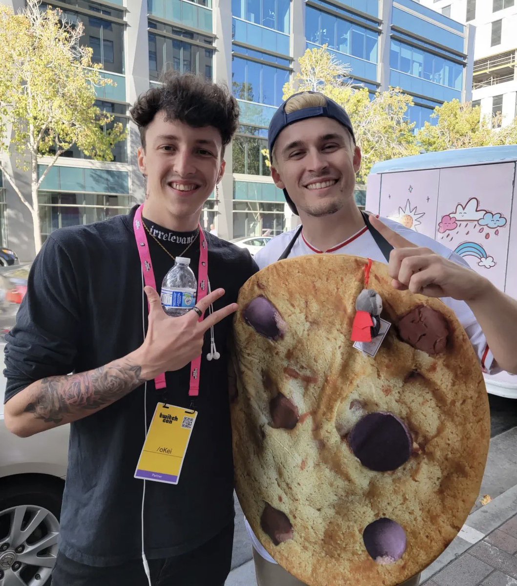 kris kei tweet media
