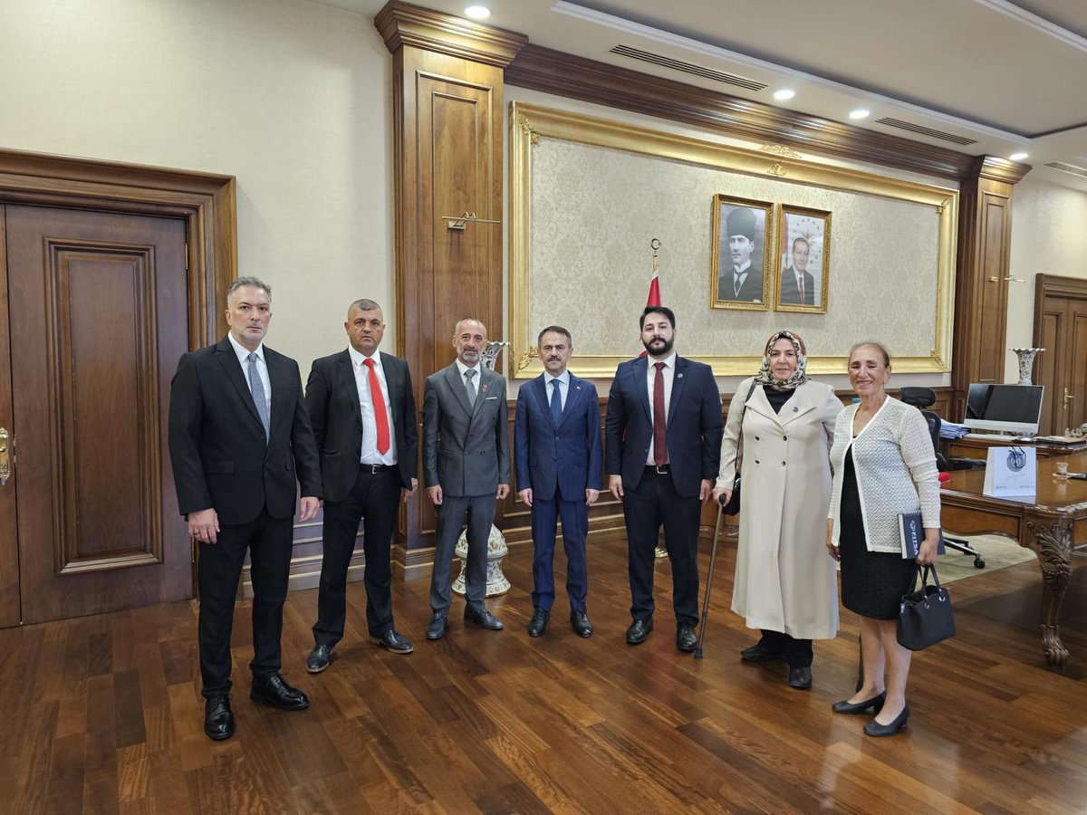 tggv_org's tweet photo. Kurucumuz, Genel Başkanımız Sayın Emre ŞAHİN beyefendinin teşrifleriyle, Mütevelli Heyeti Başkanımız Sayın Fatma ŞAHİN, Kocaeli İl Temsilcimiz Sayın Murat BOZKURT ve Kocaeli İl Teşkilatımızın katılımıyla, Kocaeli Valimiz Sayın İlhami AKTAŞ beyefendiyi makamında ziyaret ettik. https://t.co/MmpnelKZ3H