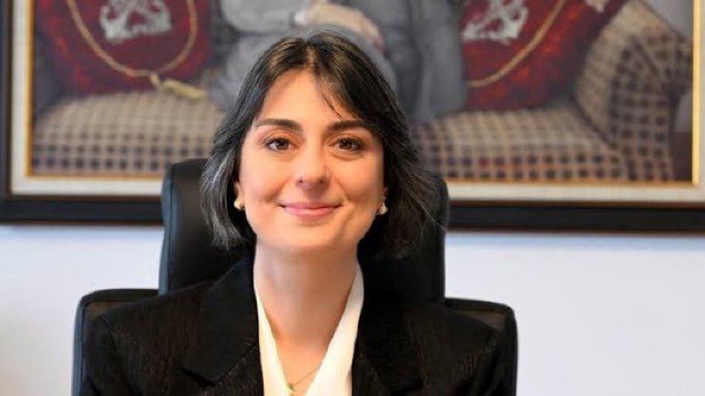 Pamuk_Miya's tweet photo. Vakıflara bedelsiz verilen 25 taşınmazı geri alan Üsküdar belediye başkanımız Sinem Dedetaş tutuklandı. https://t.co/rPhepX8liJ