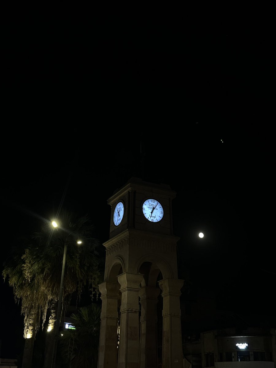ShifaaKhatib's tweet photo. A beautiful moon over Idlib at night https://t.co/KZdkQa7GyO