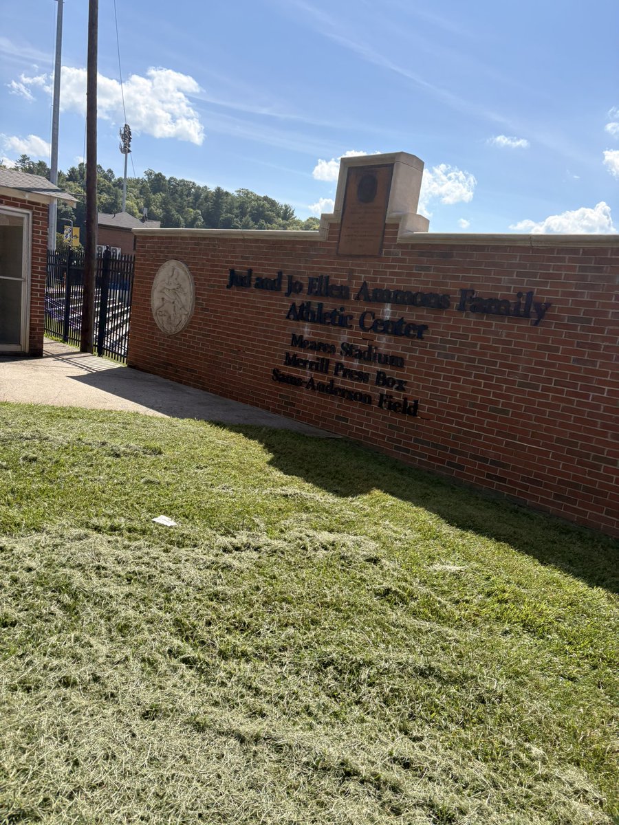 tarynjenkins_8's tweet photo. I had such a great time at the @MHU_Softball camp today where I hit my highest speed of 65 multiple times! Thank you Coach Dex and Coach Lauren for all your feedback and for the tour of the beautiful campus! #LLG #getstruck⚡️ https://t.co/s5RABiFIfe