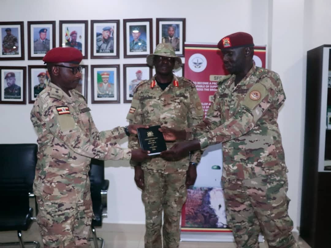 BavuleOfficial's tweet photo. Major @jimmyomara2 has handed over SFC Public Information Officer (PIO) duties to Capt. J. Kabandize for a one-year tenure. Omara is now set to complete yet another mission. All the best Afande Omara. You will be missed. https://t.co/gw9upCUscP