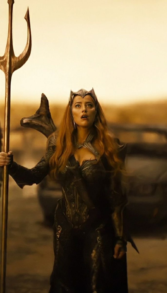 yarenmermaiding's tweet photo. Knightmare Batmera is real to me https://t.co/2mMKhcankt