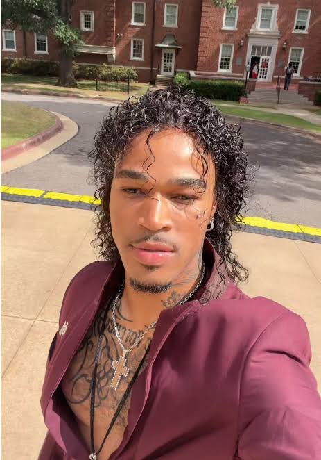 XavierSilent's tweet photo. @PlaqueBoyMax Let me guess all 3 of y’all niggas who discovering your new “persona” dropped music the same day by “coincidence” https://t.co/azE1oXVjQN
