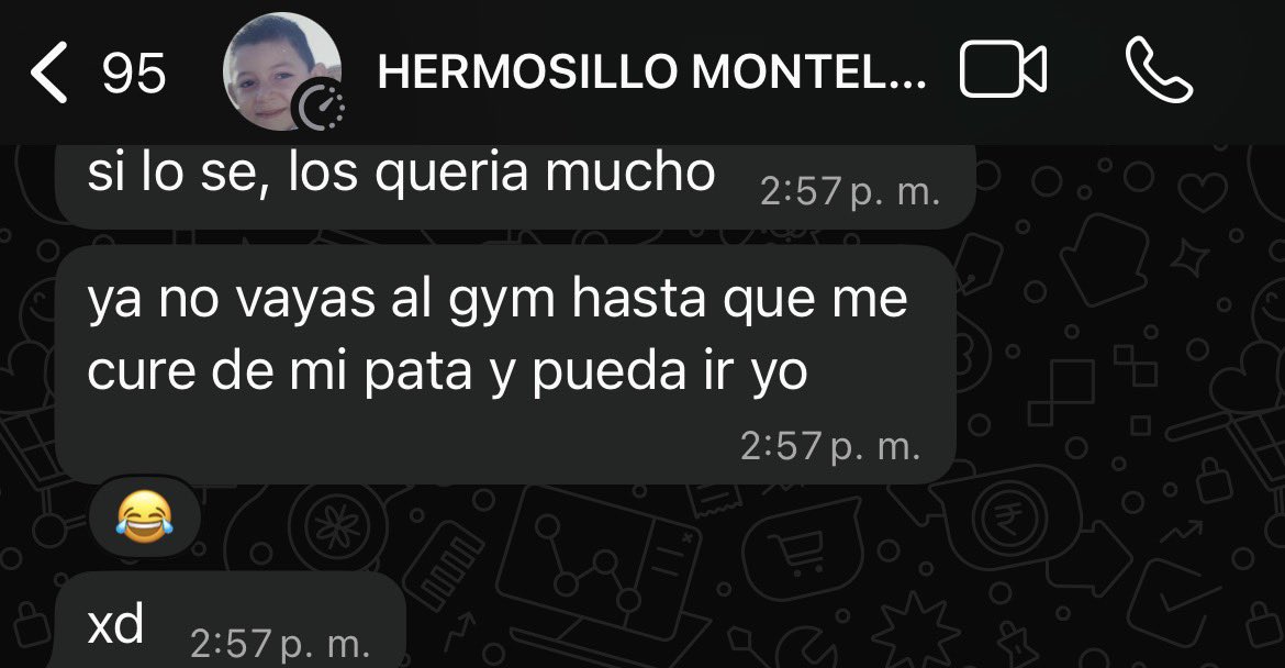 bethzykick's tweet photo. Apostamos $1000 a ver quién llegaba más mamado a diciembre…

El es vato tiene la testosterona a su favor y yo su estupidez jajajaja

¿Cómo te vas a esguinzar la planta del pie caminando? Jajajajaja https://t.co/LyE2HFrorh