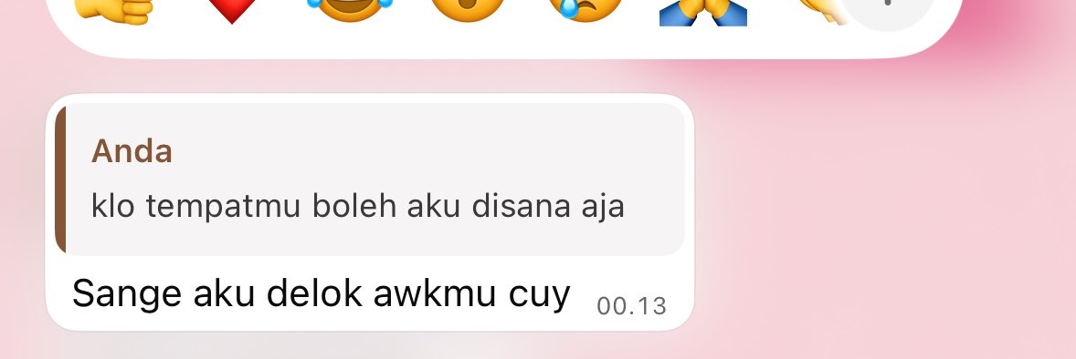 pwuez's tweet photo. AREK KOK SANGEAN 😭 https://t.co/c12FNiNcRU