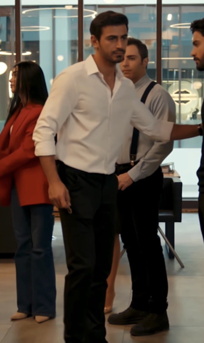 hourlyemin's tweet photo. TALL and FINE. https://t.co/0ChlIl0iOw