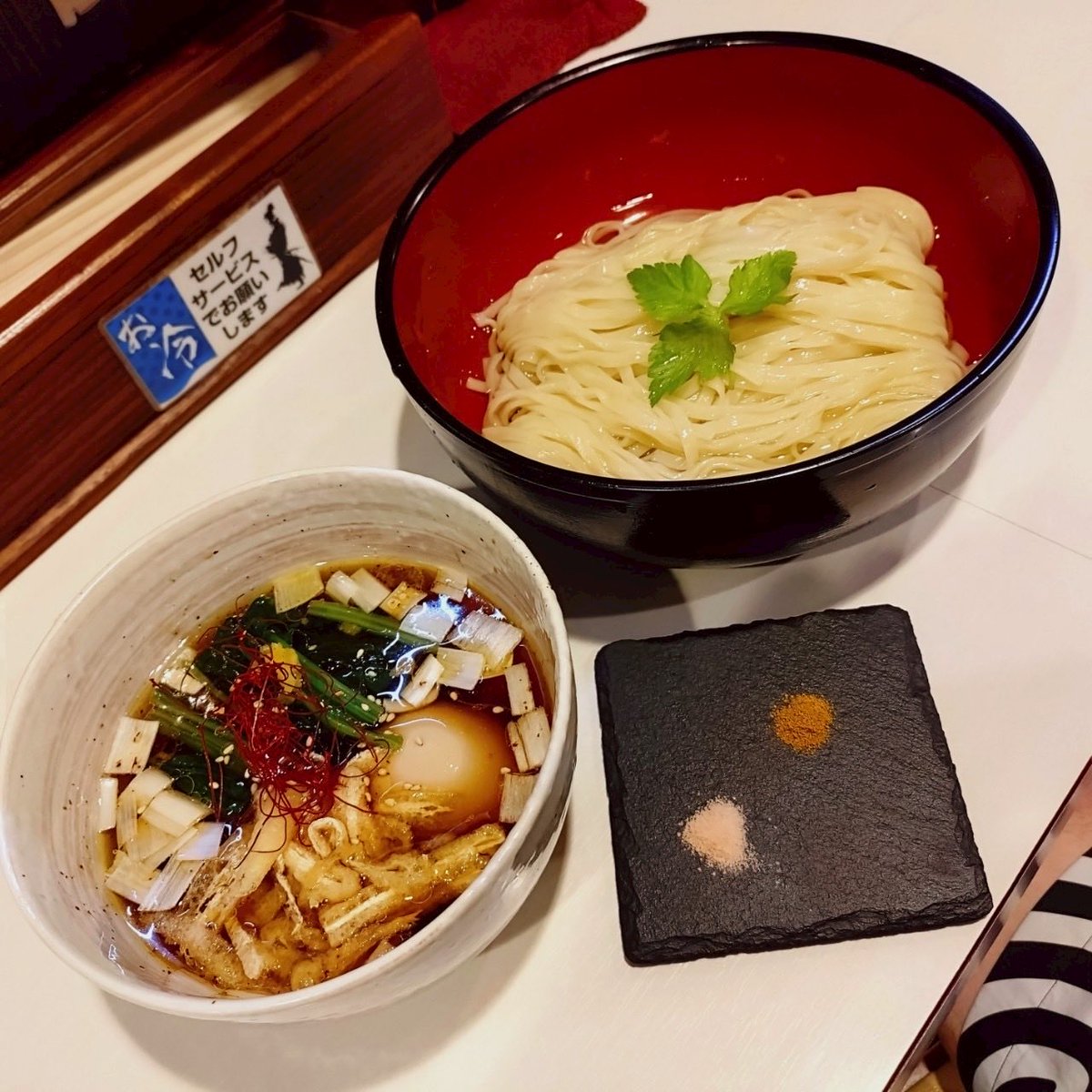 KingMasa0916's tweet photo. 宴の時間だ🥷
🎐夏の涼麺第５弾‼️
★8月1日(土)〜8月3日(月)限定
□鶏淡麗 昆布水つけ麺
【打ち立てピロピロストレート麺】
キンキンに冷えた昆布水に泳ぐ自家製麺
熱々の和風テイストなつけ汁
□ミニキーマカレー丼
■濃厚魚介らーめん、つけ麺
■淡麗侍らーめん塩or醤油
是非ご賞味ください🙇 https://t.co/dpWRZKVpKb