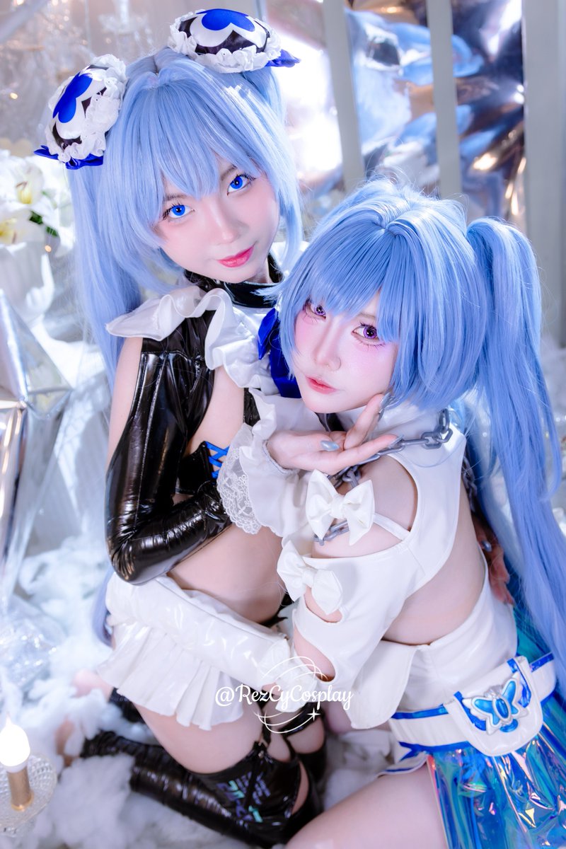 rezcycosplay's tweet photo. "สองพี่น้องสุดอันตราย 🤍💙"

"Double trouble with Hansel &amp; Gretel 🍭✨"

Hansel: @rezcycosplay
Gretel: @Maiipiya04
Game: #Nikke

#HanselAndGretel #Hansel #Gretel #RezCyCosplay https://t.co/m5HyVnqzOH