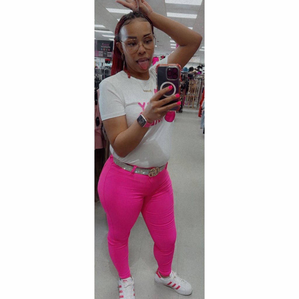 Freckled_facee's tweet photo. Don’t Hesitate https://t.co/Va0dqVxJOz