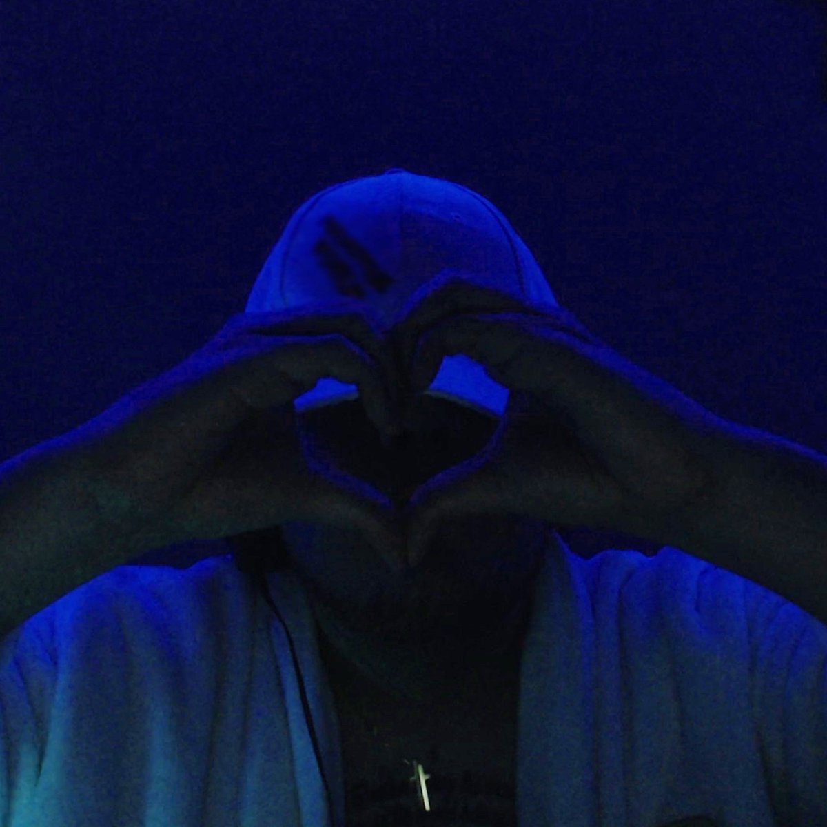 ForneverWorld's tweet photo. FRIDAY feat. ForneverWorld
Produced By: ForneverWorld
Listen Now: https://t.co/nF1COHsqen https://t.co/hfsKjcjCtI