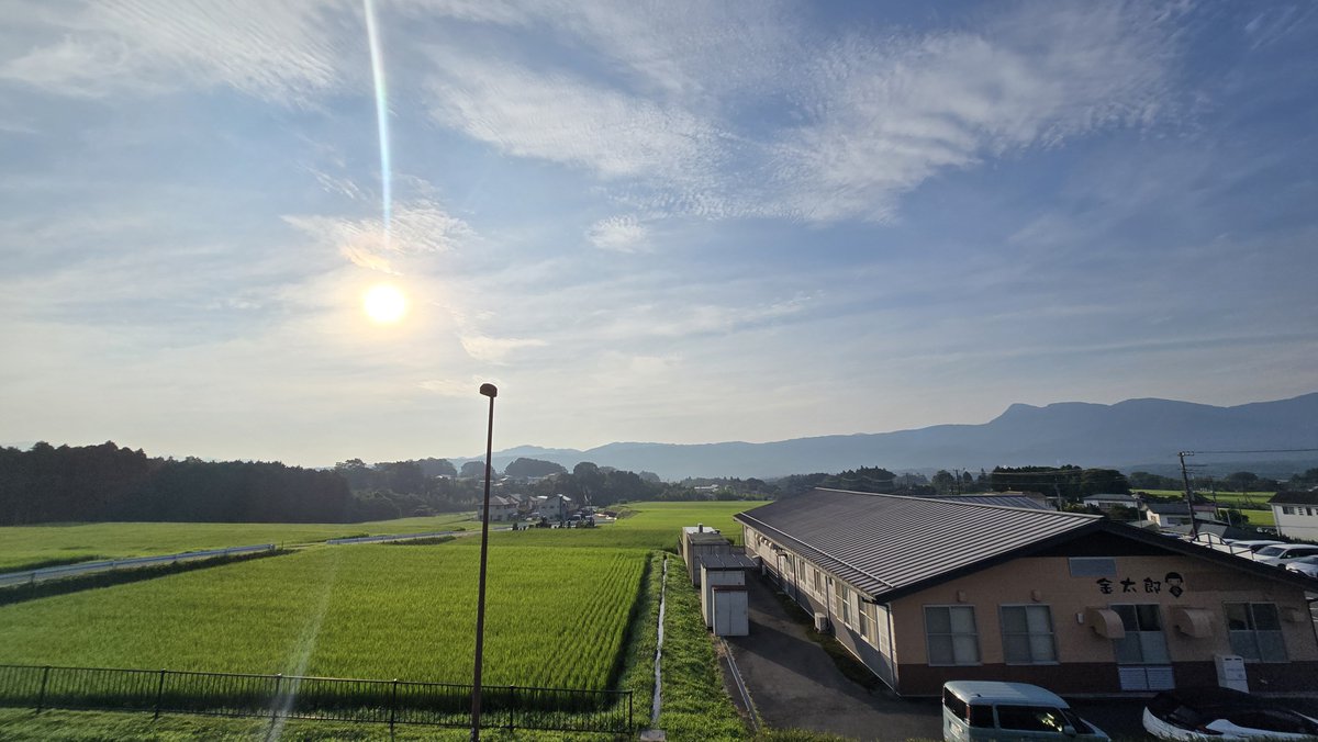 yotubit428's tweet photo. 秋葉原で友人と色々と物色してたと思ったら都心ドライブが始まり、明日も休みやしいつもの峠の展望台にいきますかーから何故かノリで静岡に来るというハチャメチャなことしております🤣 https://t.co/MRZ9uqL7nl