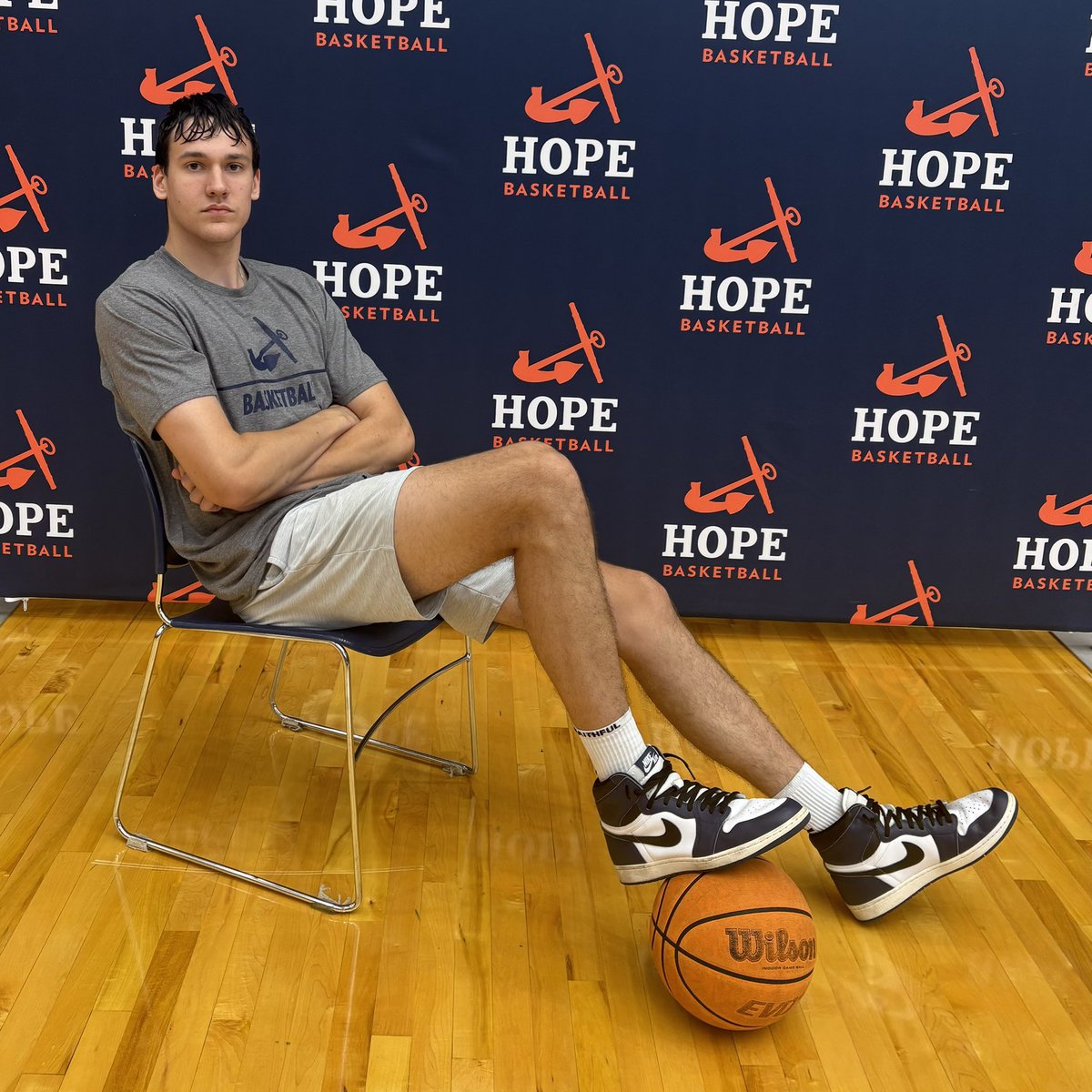 ParkerHoffman_5's tweet photo. Go Flying Dutchman ⚓️ 🟦🟧?????
#Agtg #Uncommitted @BasketballPAC @Marquette_Hoops @PRO16League https://t.co/3JBGRwQWnr