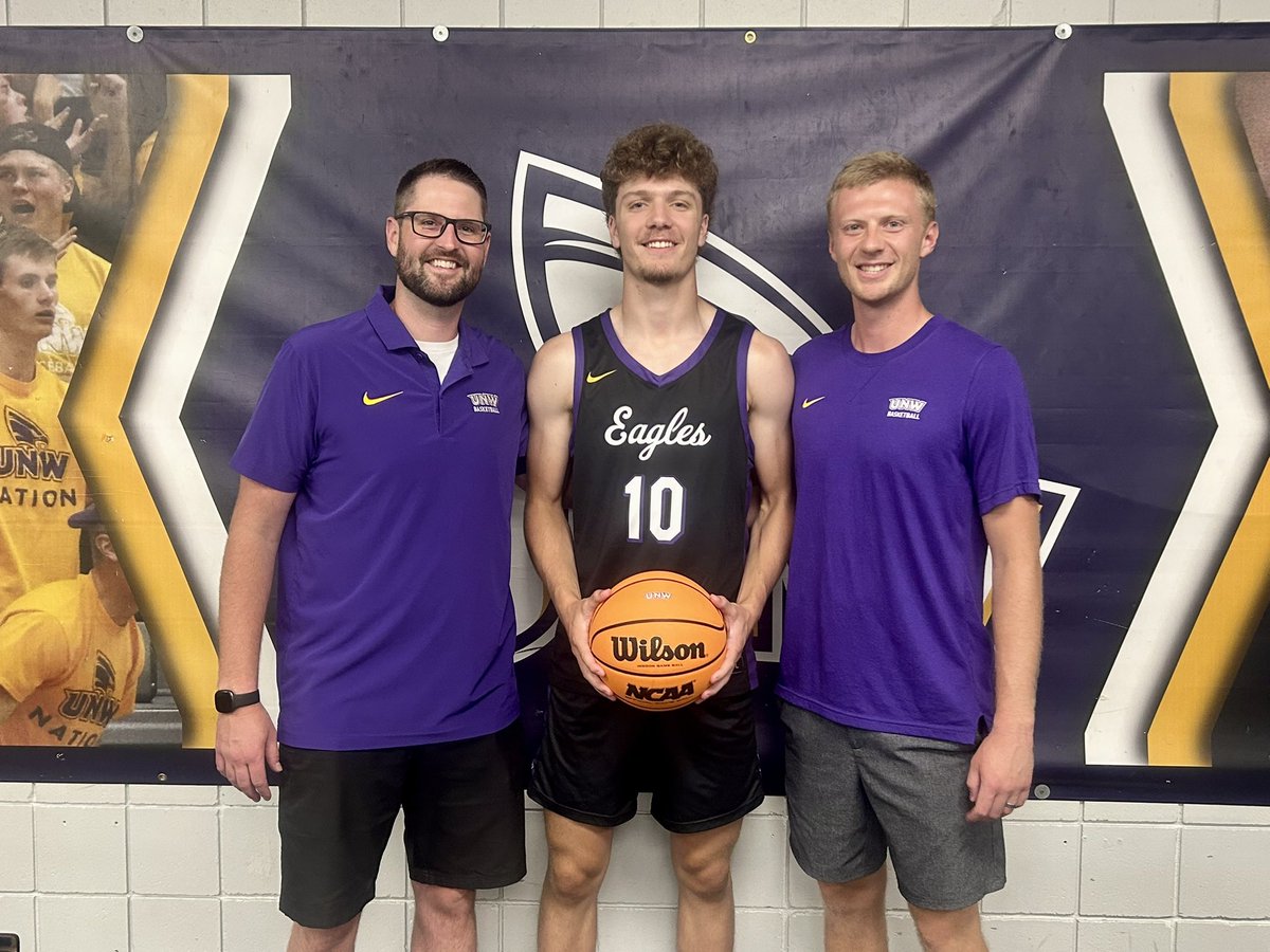 Gavinolson155's tweet photo. Had a great time yesterday visiting the Northwestern-St Paul campus! Thank you to @CoachWestberg and @MicahPocernich for having me out and showing me around campus! Looking forward to continuing to build a relationship with you guys!

@CoachBHoke @Blaineboyshoops @cadej003 https://t.co/dscbGTMK5N