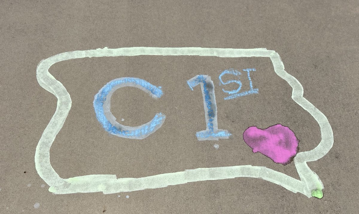 Community1stCU's tweet photo. Happy #ILoveMyCreditUnion Day! 💙
We are proud to be part of the credit union movement and live the philosophy of 𝘱𝘦𝘰𝘱𝘭𝘦 𝘩𝘦𝘭𝘱𝘪𝘯𝘨 𝘱𝘦𝘰𝘱𝘭𝘦. Today, we celebrated with chalk art, popsicles, and member appreciation. Thanks to all who joined us! https://t.co/MSMvZ5HLK7