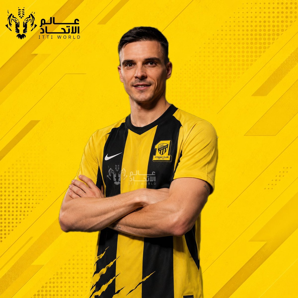 khalid71863426's tweet photo. أسئلة ودنا تتجاوبوا عليه بالفعل .وينكم عن هذي الإدارة؟ لماذا لم تتدخلون؟ لماذا أنتم صامتين..يا سادة يا كرام أأيوجد شخص بينكم ينقذنا قبل فوات الأوان؟ أمامنا معارك كبيرة جدا وأولها مباراة الجزيرة.تدخلوا الان قبل الآن الميزانية عند إدارة الصندوق في  الاتحاد.

@PIFSaudi 
@M1shary_ https://t.co/K1i4bMCCP1