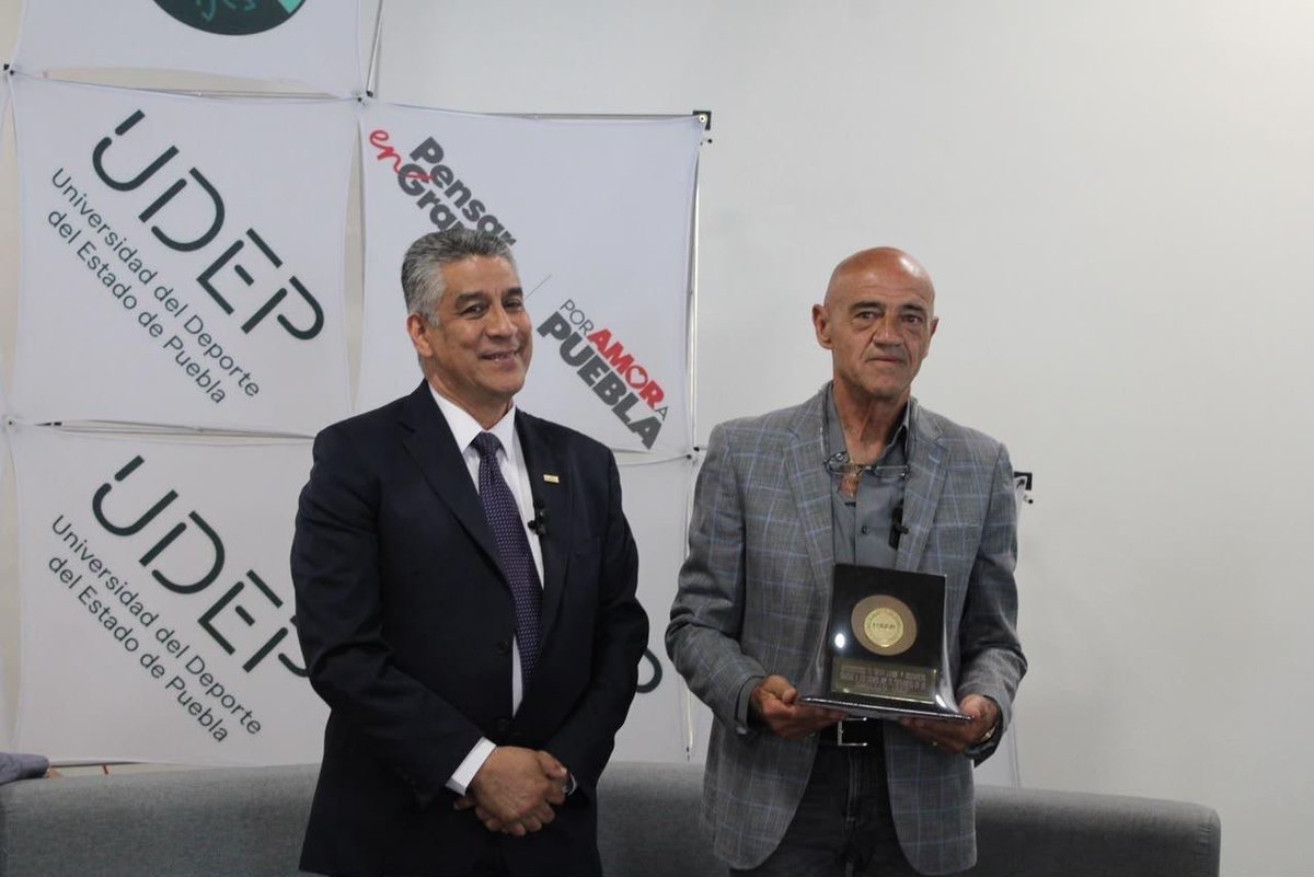 AlcanceDiario's tweet photo. 🤝🏥⚽ La #UDEP y la #USEP firmaron un convenio de colaboración que permitirá a estudiantes de medicina y enfermería realizar prácticas profesionales, además de impulsar actividades deportivas y de desarrollo integral para ambas comunidades universitarias📚💪. https://t.co/yNRUCt1SEY