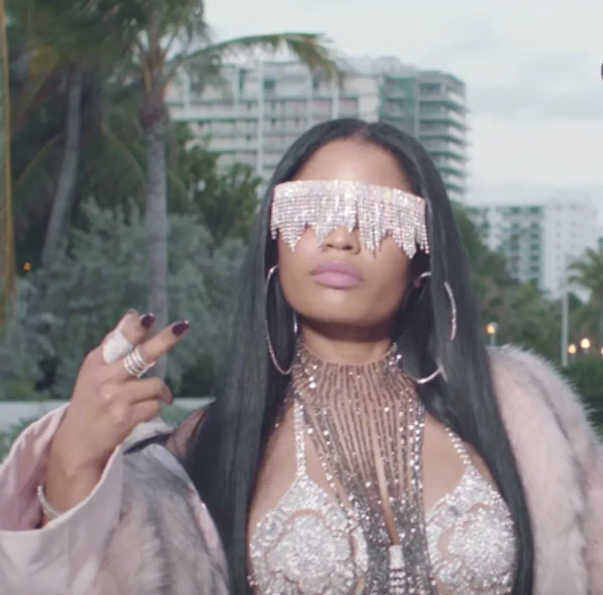J_Sideways's tweet photo. plaqueboymax &amp; nicki minaj ou. https://t.co/MgG9PJD0NN