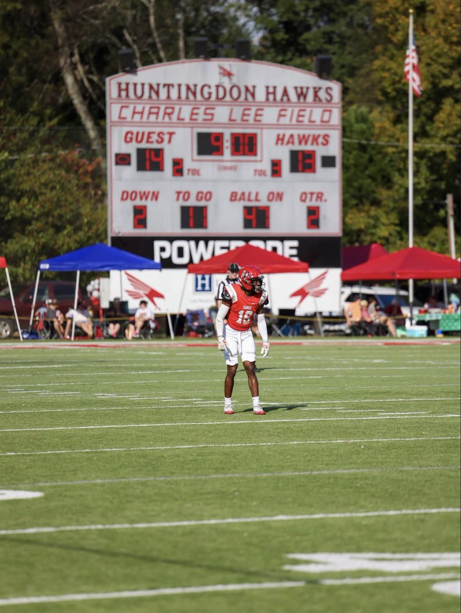 KhaiColeman2027's tweet photo. After a great conversation with @CoachCromblinHC i am blessed to receive an offer from @HawksFootball  🦅‼️ #agtg! 

@football_helena @RecruitHelena @BusbyRichie @Coach_TD @CoachBice @HallTechSports1 @CoachL__ @BlueChip_South @Coach_NMalantis @jelgin11 https://t.co/C5wJAGHUBL