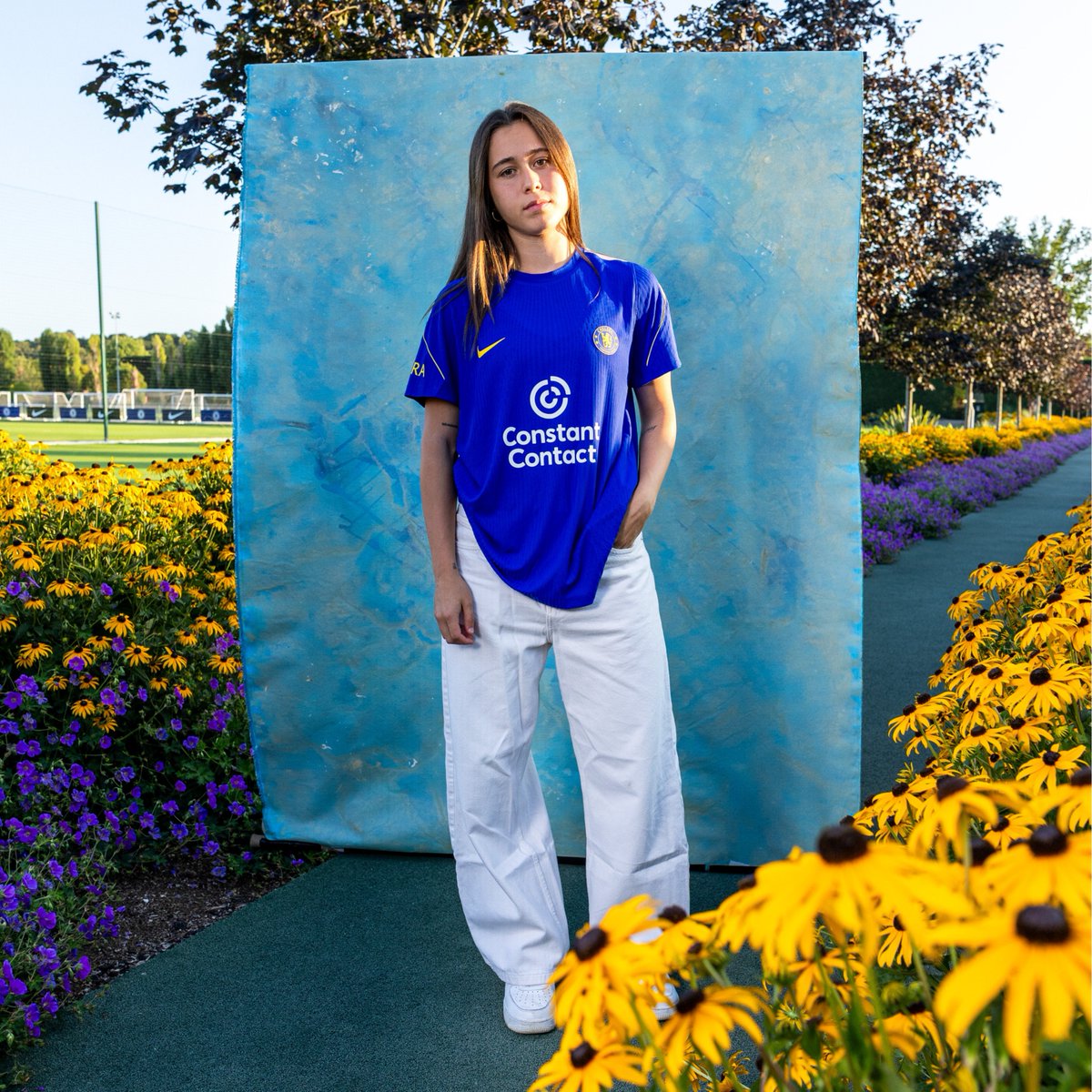 ChelseaFCW's tweet photo. All the best photos from Giulia's signing. 📸
