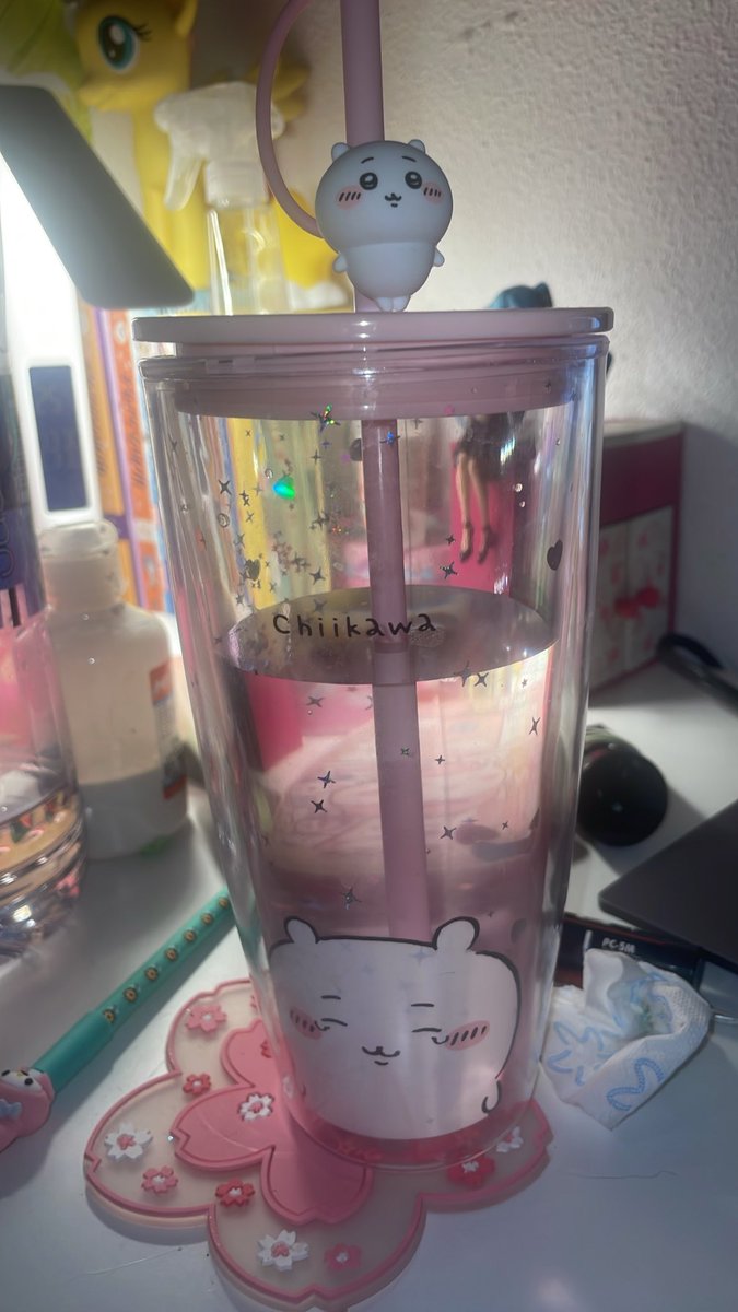 Sheepielov's tweet photo. Agüita refrescasanteee :D https://t.co/ogWOc9ZcRm