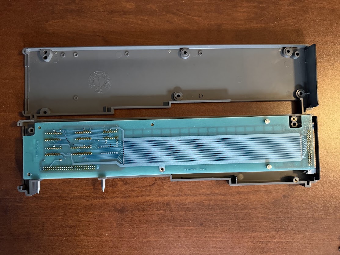 markgm30's tweet photo. The hard drive controller and 6 MB Corvus hard drive for the Sony SMC-70 (6SNY). It sold for $2,195 in 1983 ($7,350 today), $720 more than the base #smc70 price of $1,475 with no floppy drives, which were another $1,100 at launch. Available in 5.7, 12.1, and 18.4 MB capacities. https://t.co/d6yLY1PPEd