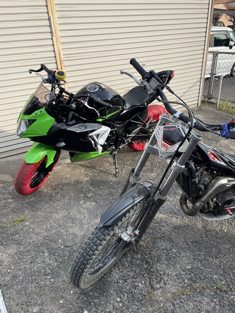 CB400SF8888's tweet photo. 3ヶ月ぶりにSLを引っ張り出したぜ！ https://t.co/35dzKjMNYn