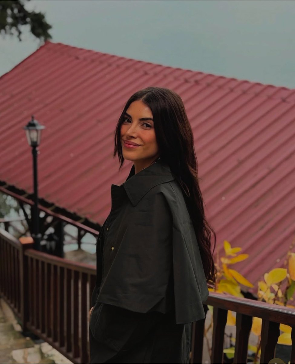 78iv6c's tweet photo. ياخي مااحبها تجيب مغص انتظر طردتها من المسلسل بس 
#TaşacakBuDeniz #denizbaysal #tasacakbudeni̇z https://t.co/8XMgNC969L