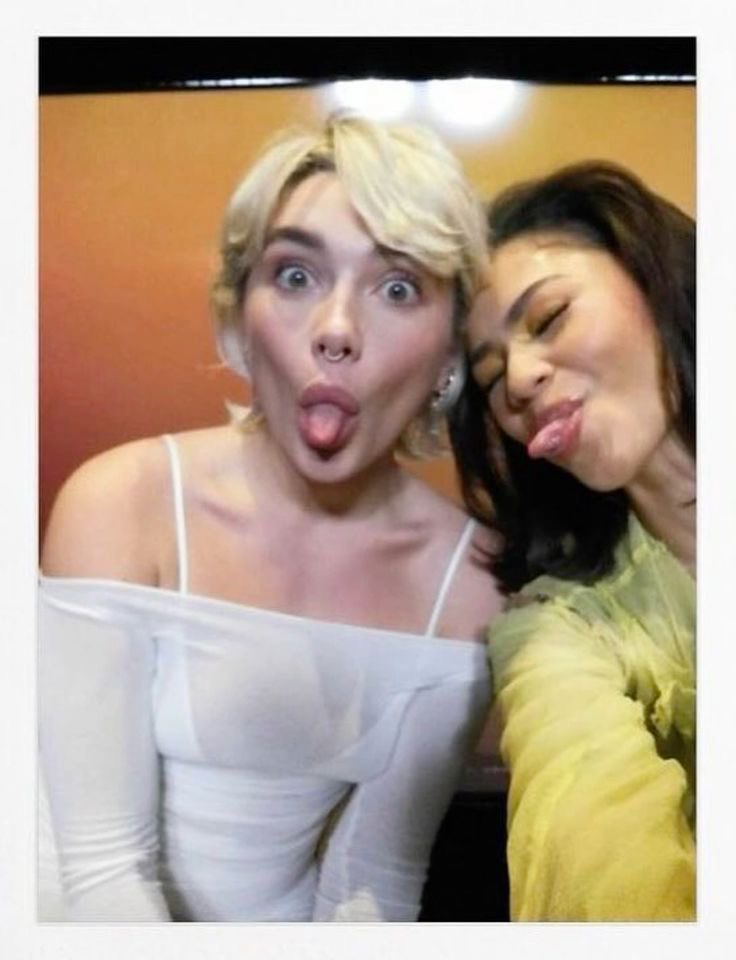CAPTAlNPUGH's tweet photo. FLODAYA 😍 https://t.co/sfjVxx8G64