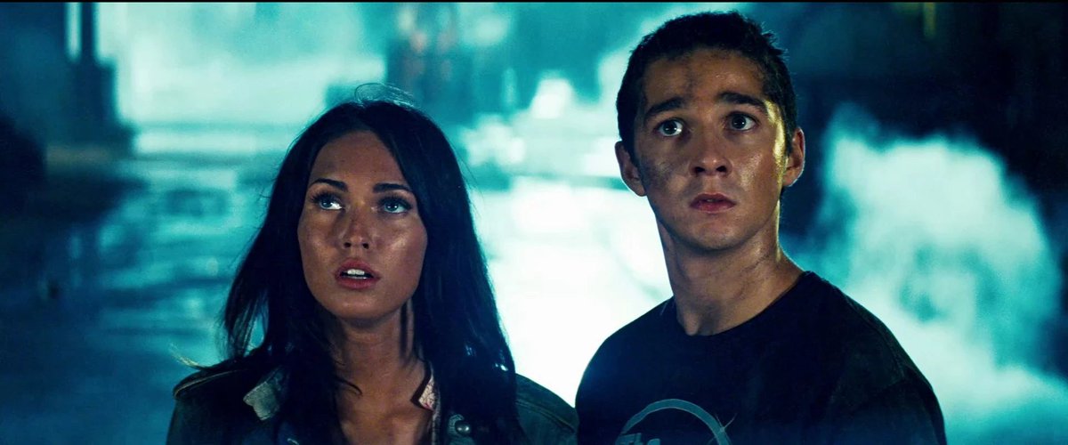 port4l_nerd's tweet photo. { RUMOR }

Michael Bay quer que o seu novo filme de #Transformers seja o mais espetacular e ambicioso da franquia.

A ideia dele é reunir os atores Shia LaBeouf, Megan Fox e Mark Wahlberg para retornar a interpretar os seus personagens icônicos.

Fonte: (https://t.co/tvPMYCrKPL) https://t.co/BYXUd8X0fM