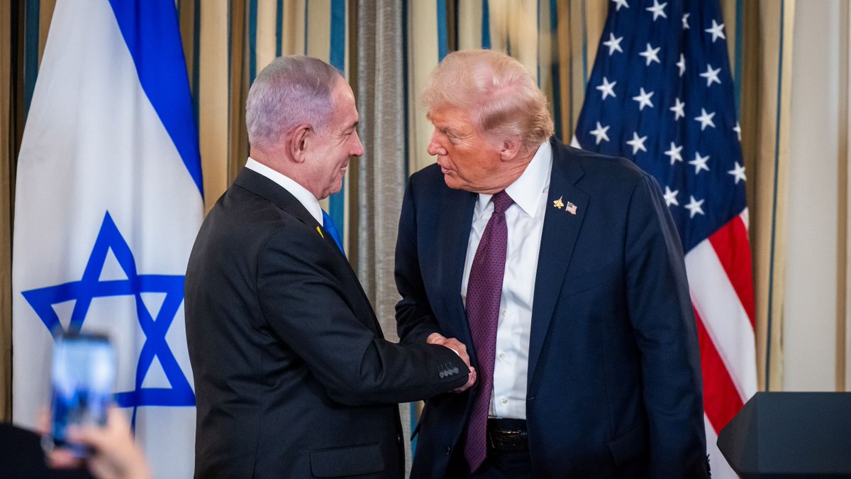 Encuestando's tweet photo. 📊 ¿Son Israel y EEUU culpables de lo sucedido en la frontera de Ceuta?

🔄 SÍ
❤️ NO https://t.co/0id8QwOTzs