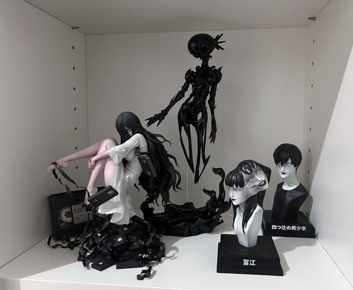 vicklangley's tweet photo. A figure da Reze ficou linda nessa parte da coleção https://t.co/CeVjGbEFd8