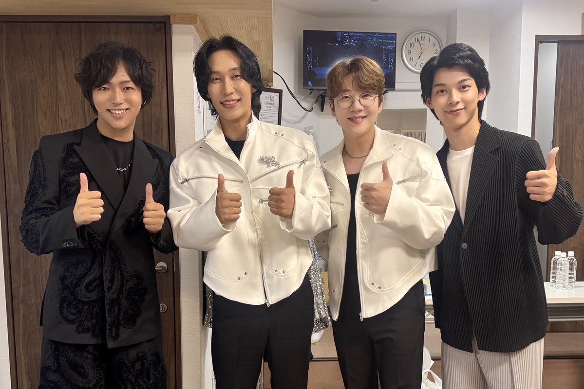 kota_okamoto's tweet photo. おはよう!
昨日は #原田波人 くんとのジョイントコンサート⭐️ ゲストの #3MEN さんとも久しぶりにお逢いできました💓
とても楽しく、幸せなひととき😽✌️
波ちゃんともっと一緒に歌ってみたいなー!と思った2日間🎤
今回もみなさんのエールにパワーをいただきました!本当にありがとう😻
次回姫路は8/22.8/23!
本日オープンのbaby spotさんにて♪
ぜひ遊びにきてね〜!