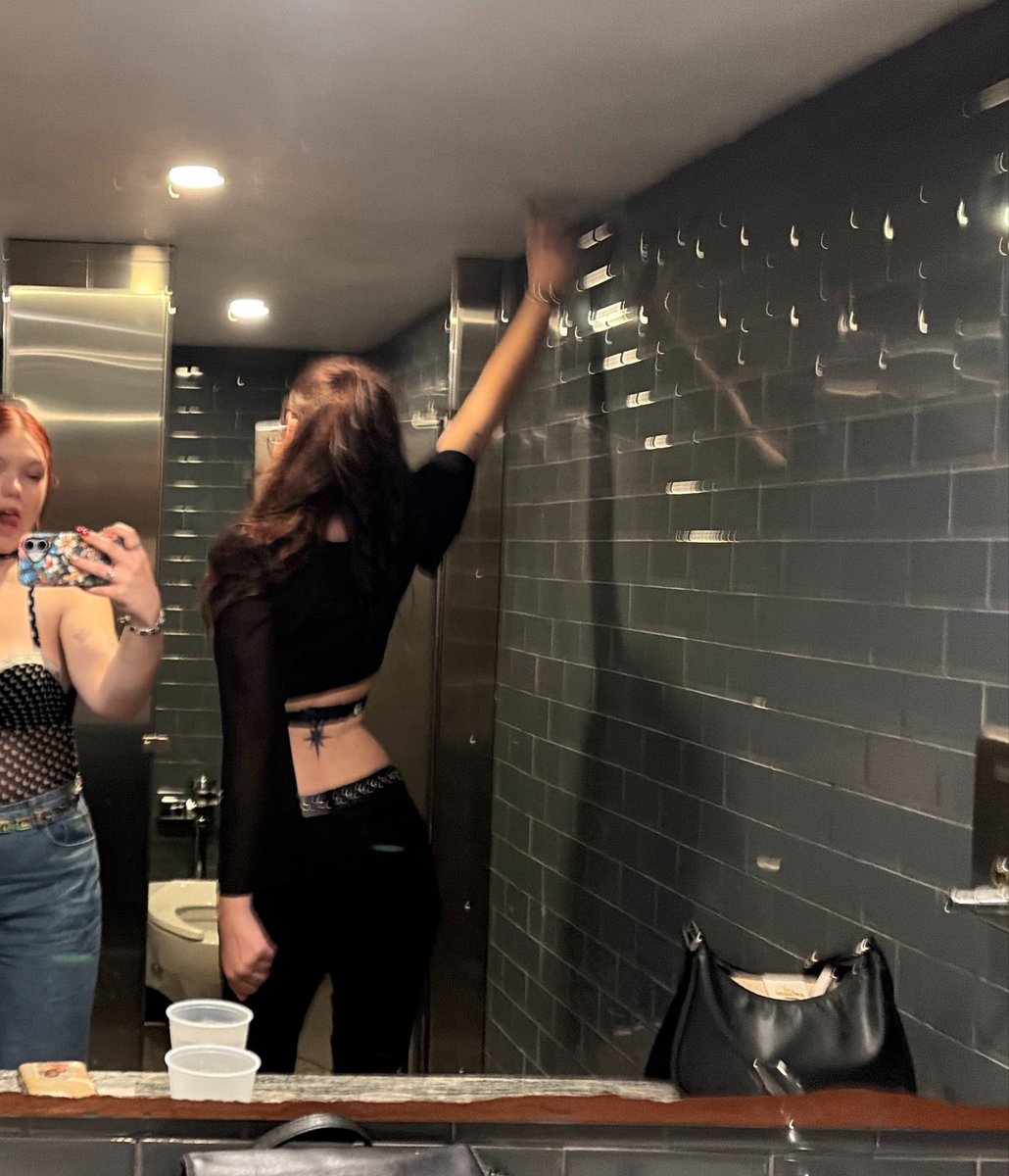 pootkey's tweet photo. my body so tea here https://t.co/z3hw6nuacv