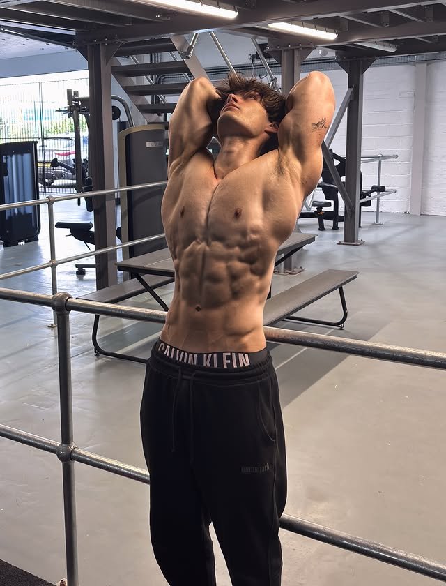 Alpha_Wills_'s tweet photo. Gst bullied now 
#findom #cashmaster #alpha https://t.co/TbosdNmV01