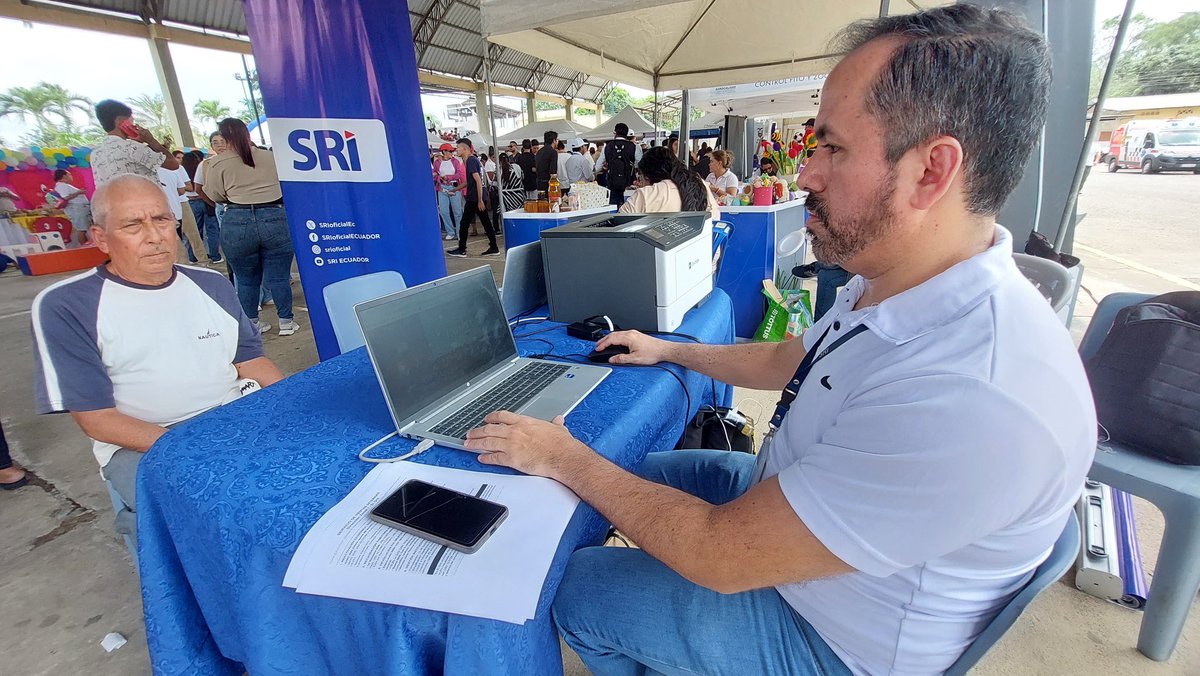 MiguelE_SRI's tweet photo. #SRIzonal7

¡Estuvimos en Bellavista escuchando y sirviendo a nuestra gente! 

El equipo del #SRIElOro desplegó la #BrigadaMóvilSRI en el cantón Santa Rosa para ofrecer asesoría gratuita y facilitar las solicitudes de devolución de IVA para grupos prioritarios. https://t.co/EpTNbNs9b1