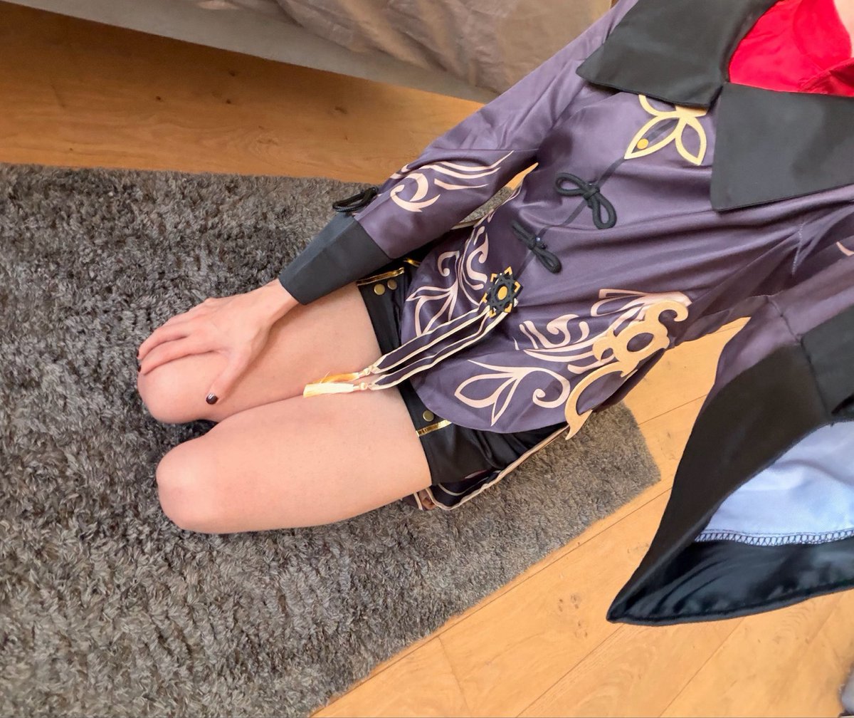 DrowzyMaddie's tweet photo. Hu Tao cosplay ❤️ https://t.co/uRPSs2MB6H