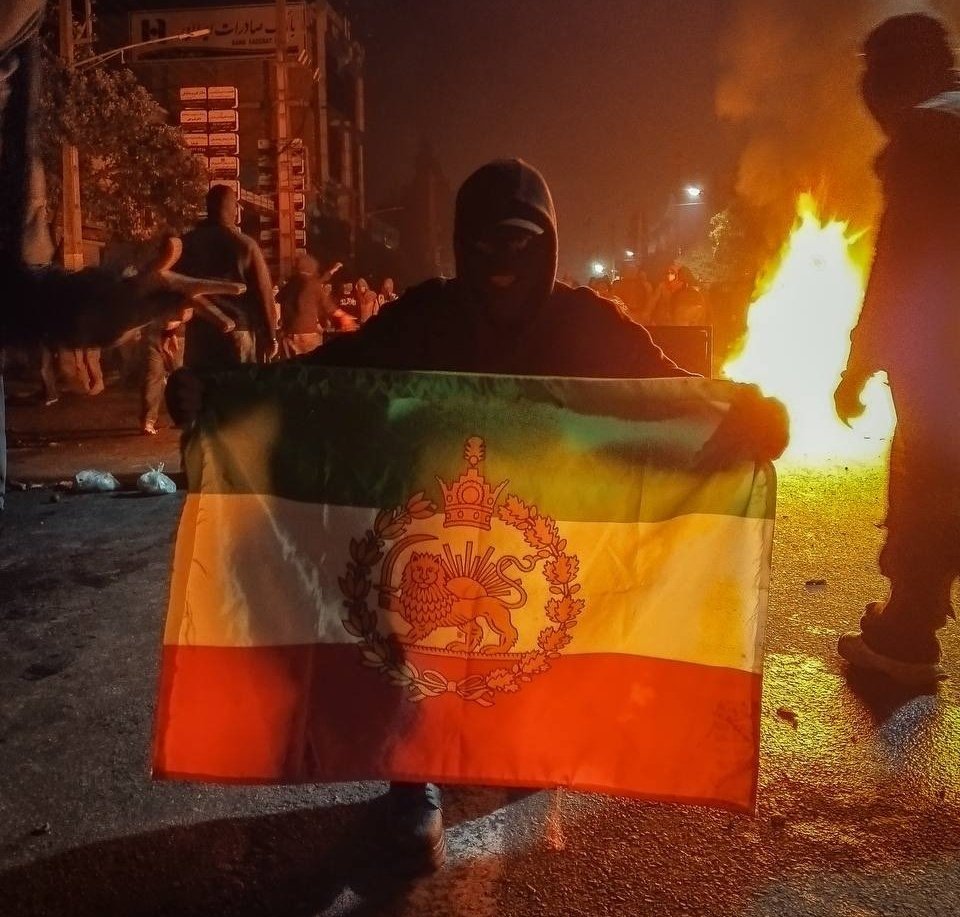 NoaMagid's tweet photo. Sooner or later, the final battle will come.

The Islamic regime will fall. The Lion and Sun flags will fly proudly through the streets. Reza Pahlavi will lead the nation.

And Iran will be free again. https://t.co/fxhYyjXyMj