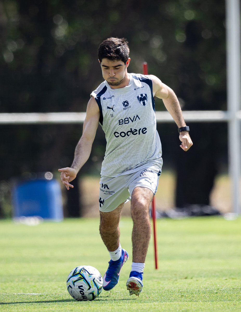 Rayados's tweet photo. Listos para mañana.👊🏼 https://t.co/yOA8LHn8KY