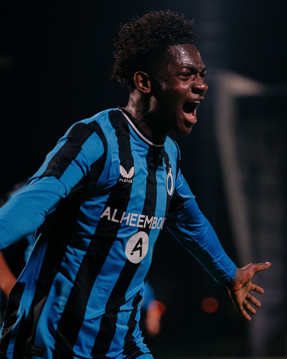 SignalFootBE's tweet photo. Nous avons désormais un joueur belge au FC Barcelone.

Bonne chance à Jesse Bisiwu dans son aventure catalane.

⚫️💛🔴 https://t.co/SyBeEqY9Dl