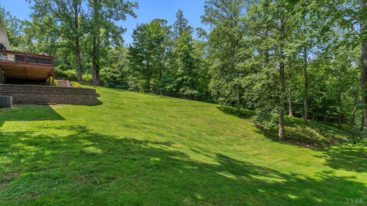 skypacotteam's tweet photo. 3609 Tanglewood LN, Lynchburg, VA 24503 just hit the market!
Take a look at this awesome space: https://t.co/l8Ss77yx5T https://t.co/YothcNQUW2