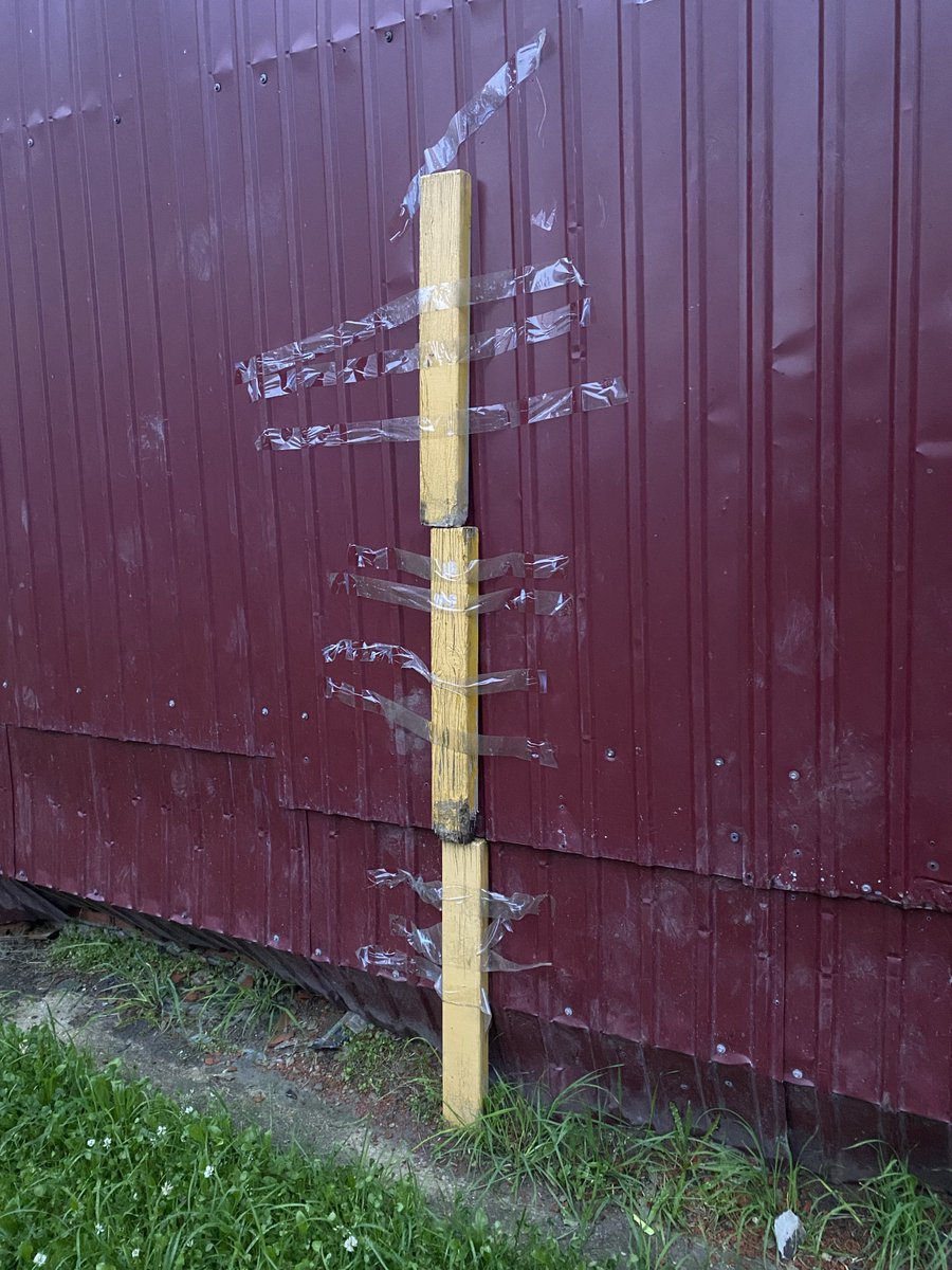 beatcracker's tweet photo. Feels like a perfect metaphor for a <job description> https://t.co/V5JI7yxdGn