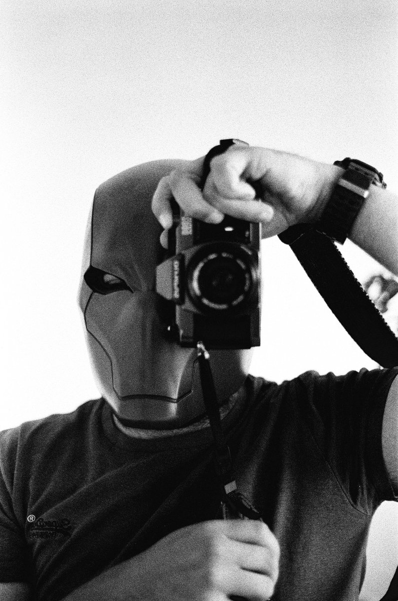 Darkside_photo_'s tweet photo. Through the Visor
.
📸Olympus om2000 
🎞Kentmere pan 400
.
.
​#RedHood ​#FilmPhotography ​#35mm ​#monochrome ​#bnwphotography #bnw #monachrome #Dc_comics https://t.co/TAuoEQPSt7