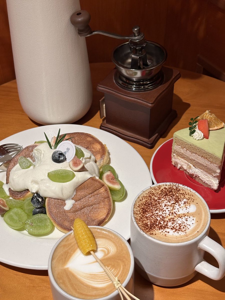 JEONG860606's tweet photo. 周末宅家解锁舒芙蕾，入口即化的云朵感谁懂啊，跟着菜谱一次成功，成就感拉满～ https://t.co/EBygbwcVmX